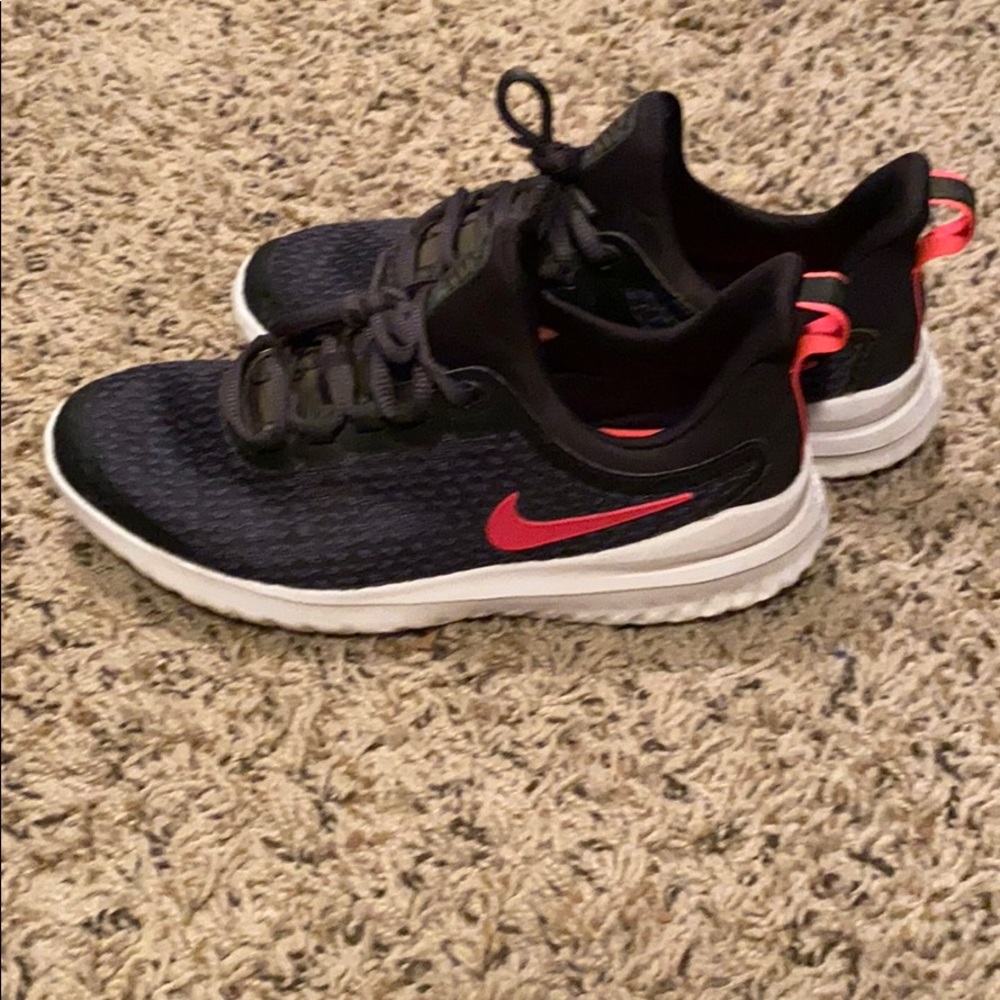 Nike kids gym shoes